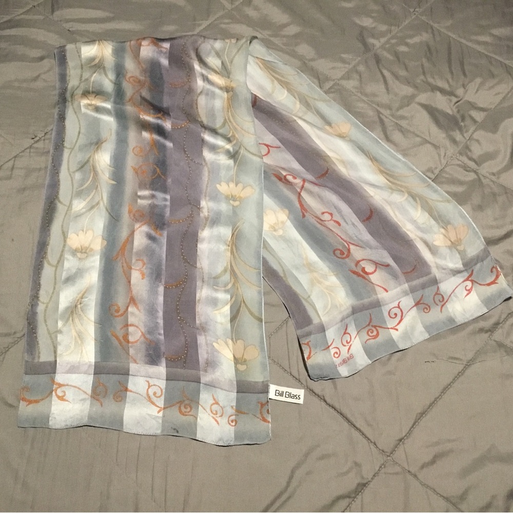 Elegant Silk Scarf BILL BLASS with Floral Design